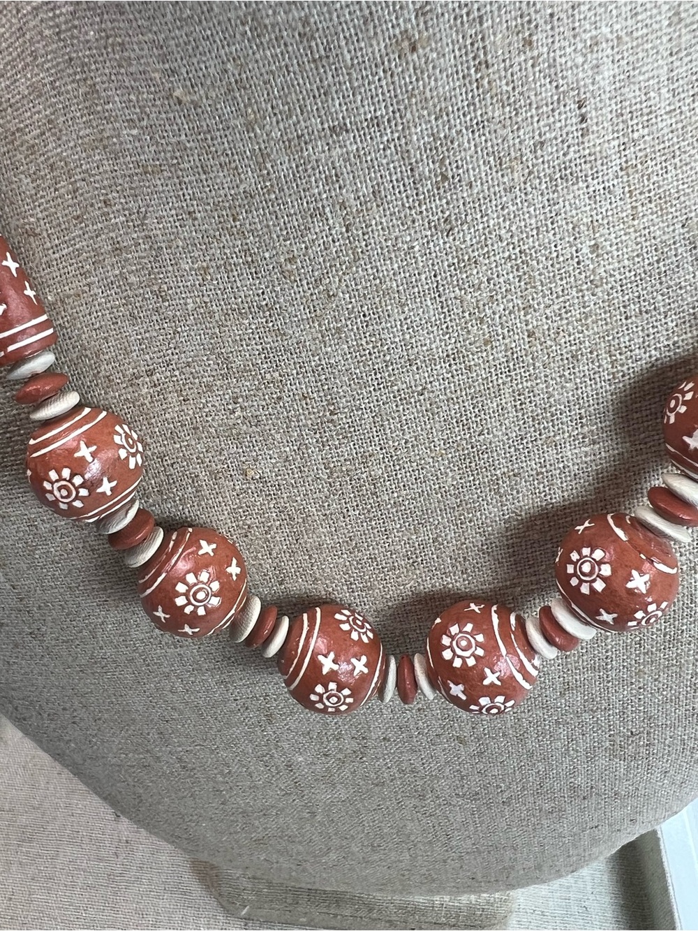 Vintage Terracotta Colored Floral Bead Necklace - Picture 4 of 11